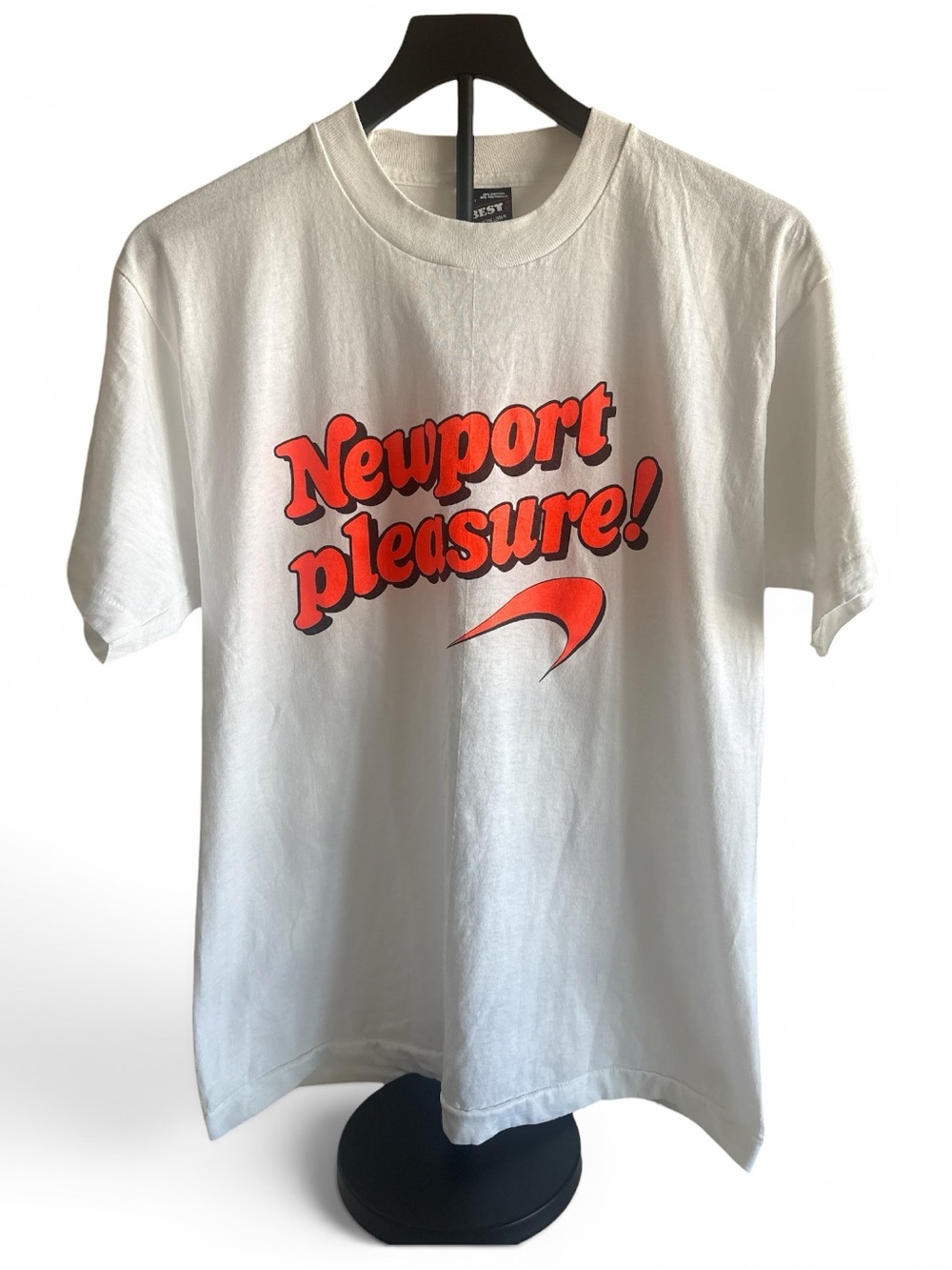Newport Pleasure! Graphic Tee - White with Orange Print size L vintage